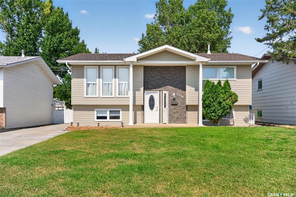 Property Photo: 1338 Glendale Street SK S6H 6Y9