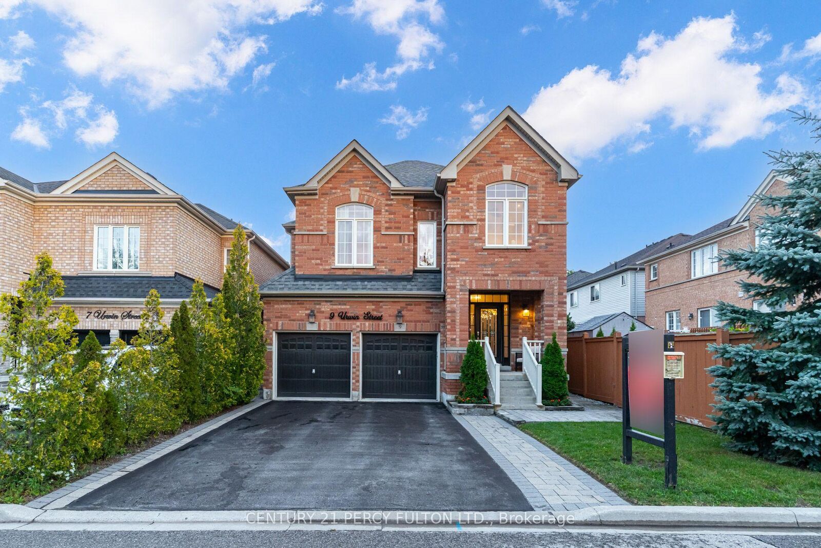 Photo de la propriété:  9 Urwin Street  ON L1T 0G7 