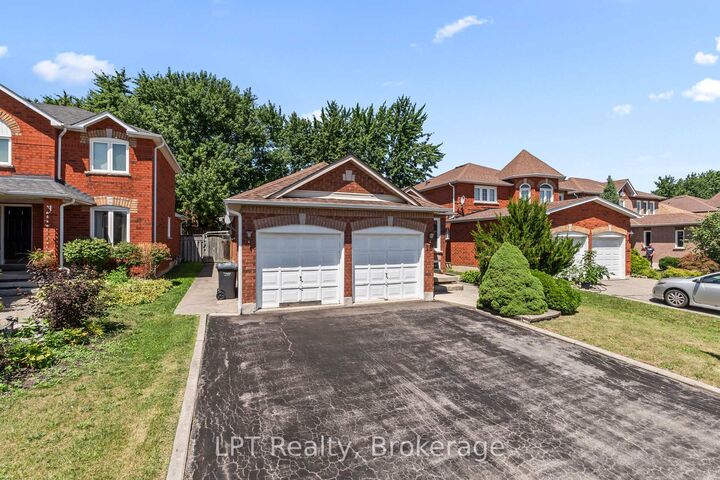 Property Photo:  15 Esposito Drive  ON L7E 1T3 