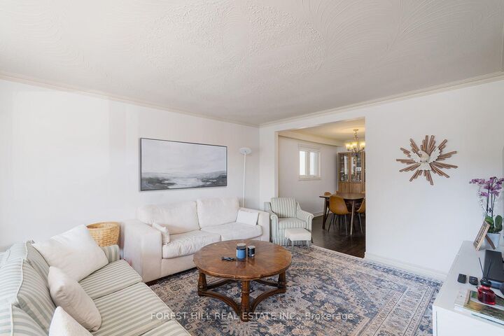 Property Photo:  94 Belgravia Avenue  ON M6E 2M5 