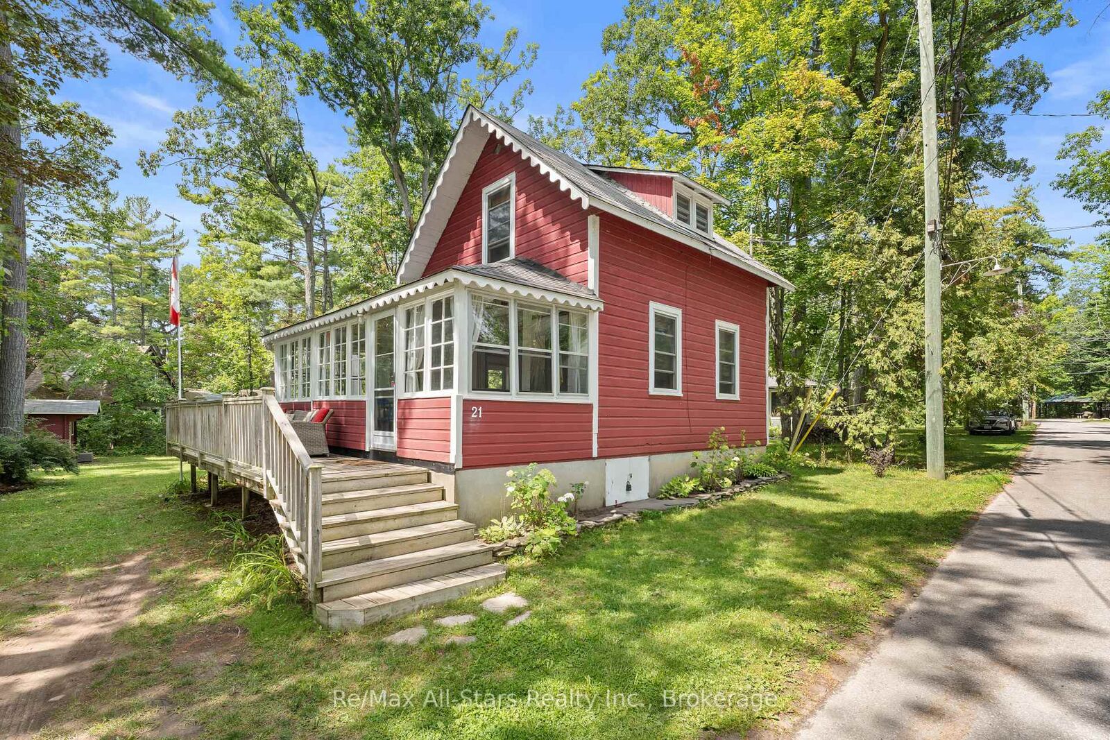Property Photo: 21 Third Street ON K0M 1N0