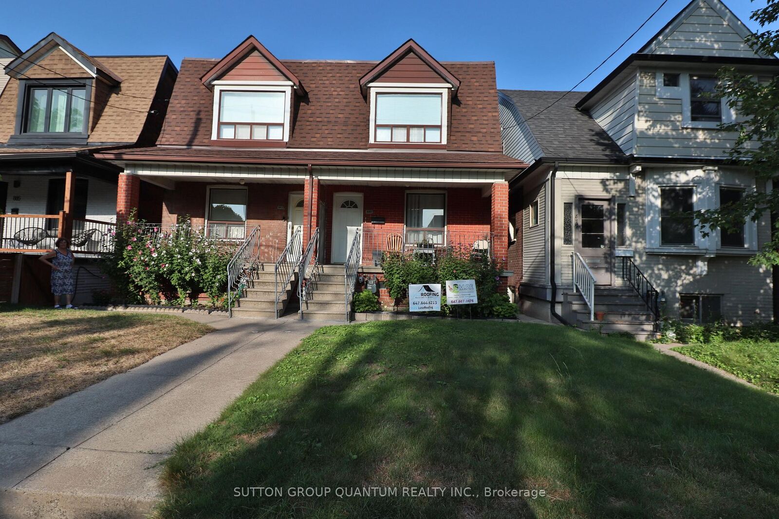 Property Photo:  881 Lansdowne Avenue 2nd Flr  ON M6H 3Z2 