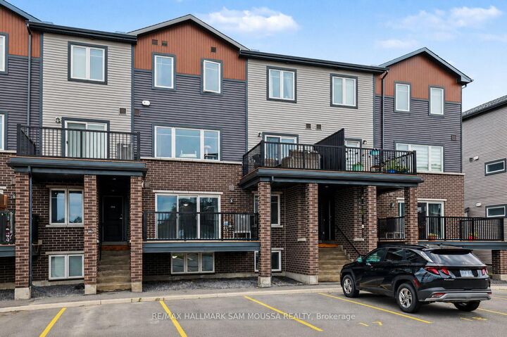 Property Photo:  215 Eldorado Private A  ON K2K 0N9 