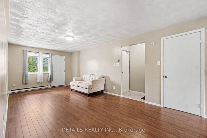Property Photo:  1015 Cartier Boulevard 4  ON K6A 2Y4 