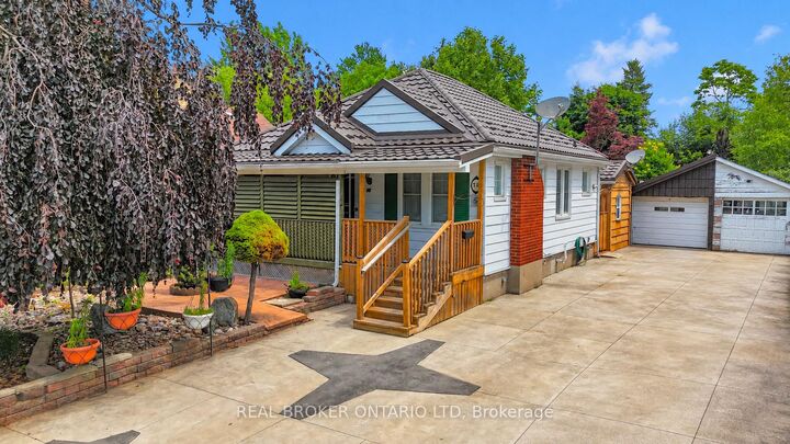 Property Photo:  74 Sterling Street  ON N5Y 1Y7 