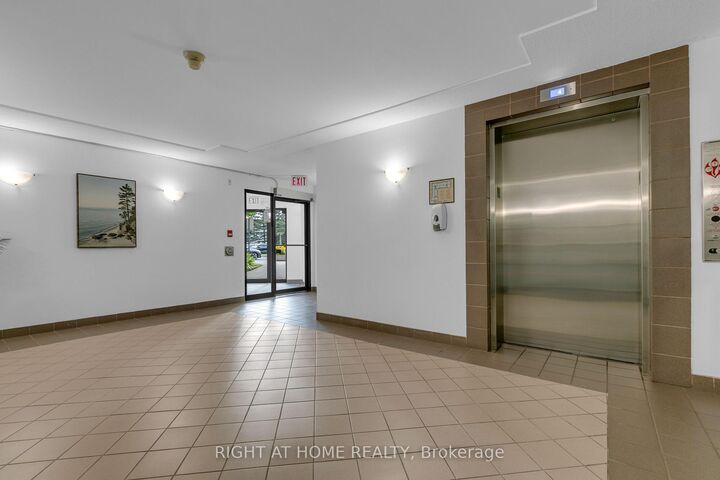 Property Photo:  280 Brittany Drive 301  ON K1K 4M4 