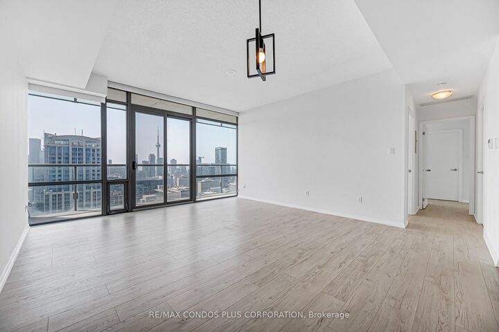 Property Photo: 38 Grenville Street 4404 ON M4Y 1A5
