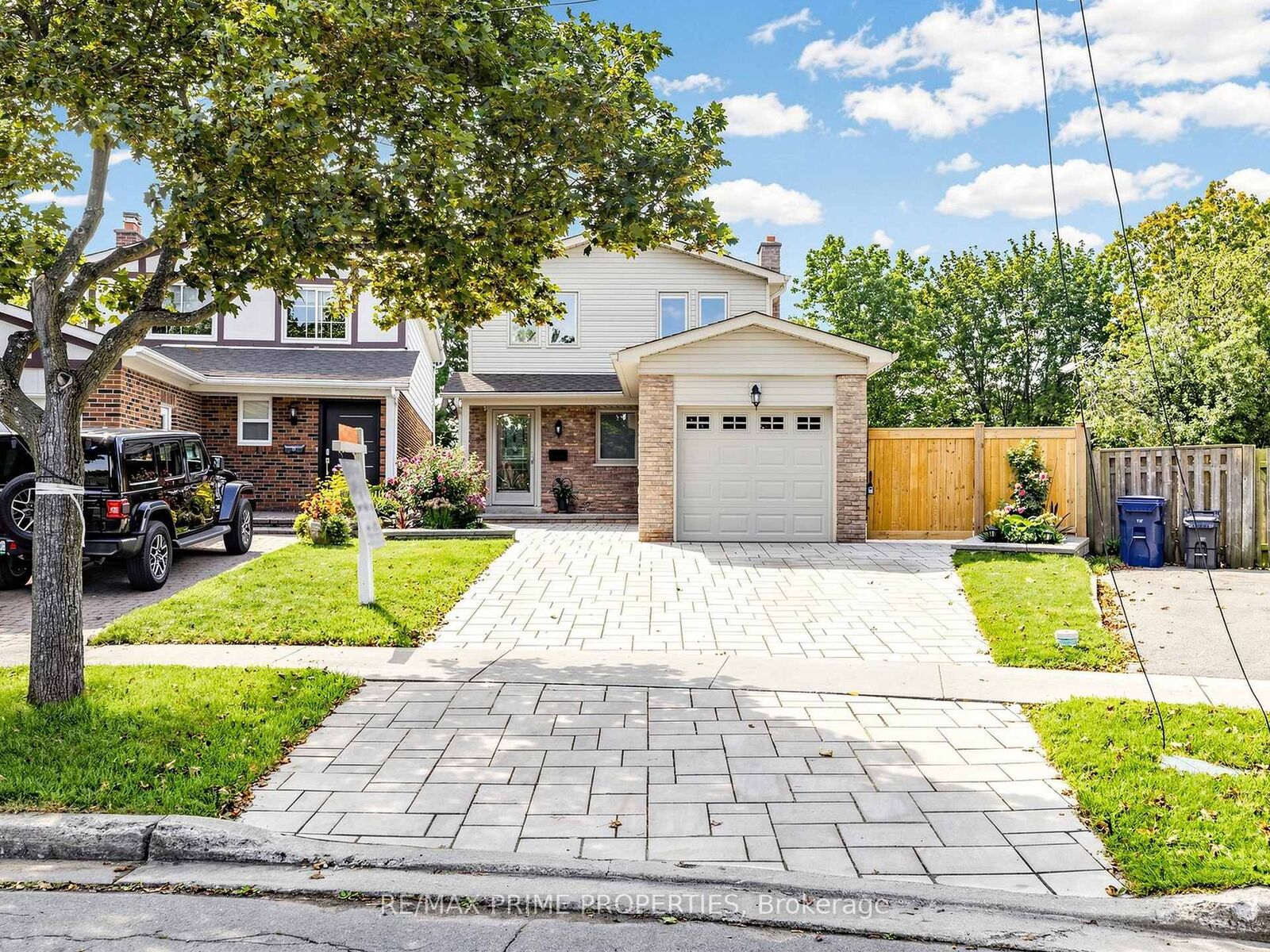 Property Photo: 19 Post Horn Grove ON M1S 3N3
