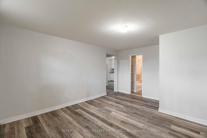 Property Photo:  75 King Edward Avenue  ON N5Z 3S7 