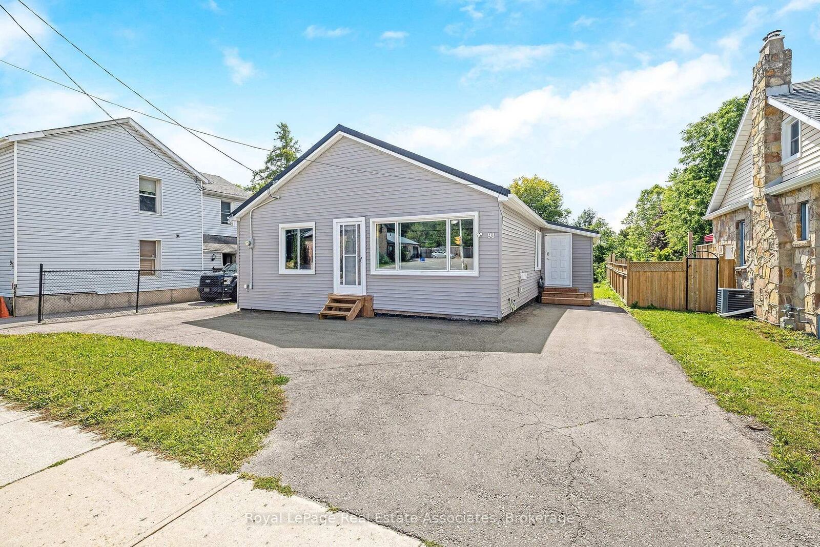 Property Photo: 98 Main Street N ON L7J 1W2