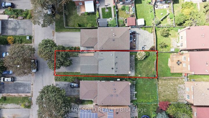 Property Photo: 44 Kenley Crescent ON L3R 6X2