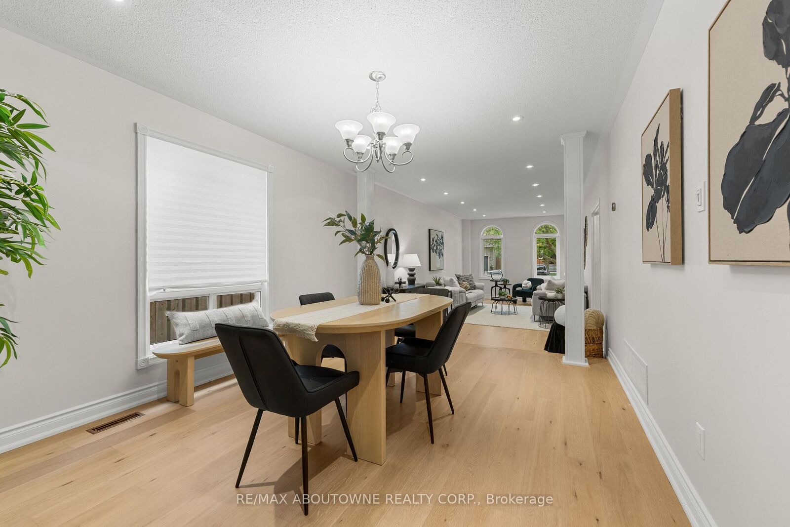 Property Photo: 435 March Crescent ON L6H 5X7