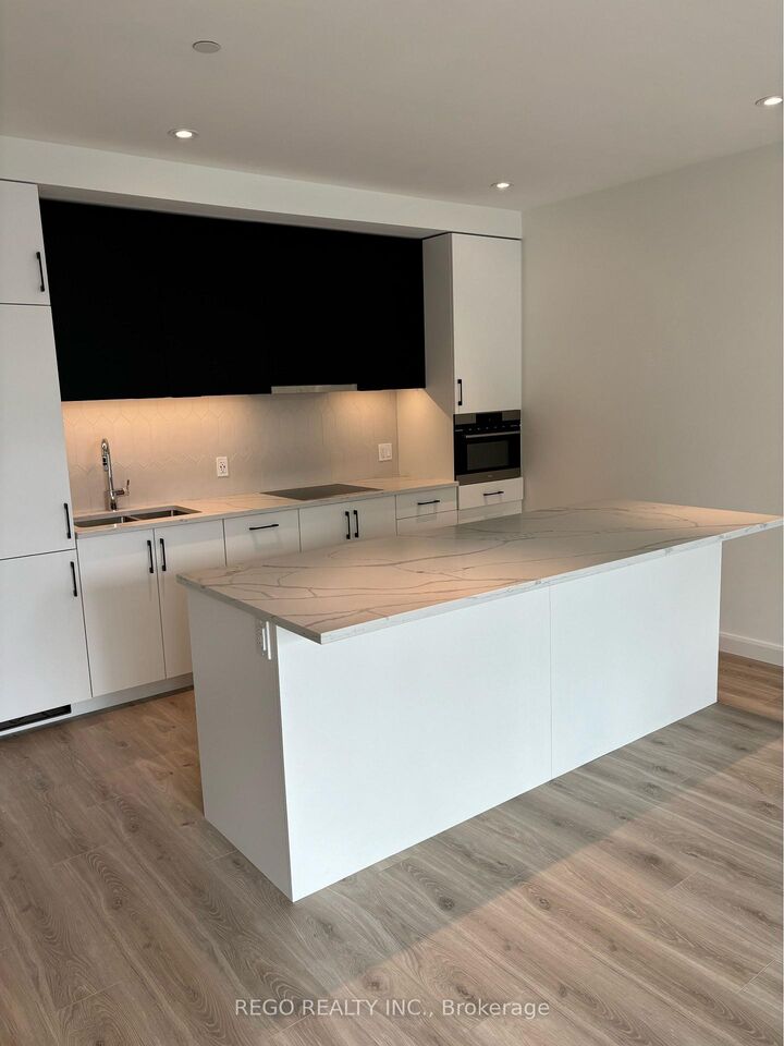 Property Photo:  741 King Street W 104  ON N2G 1E5 