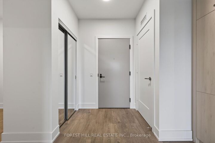 Photo de la propriété:  858 Dupont Street  ON M6G 0C1 