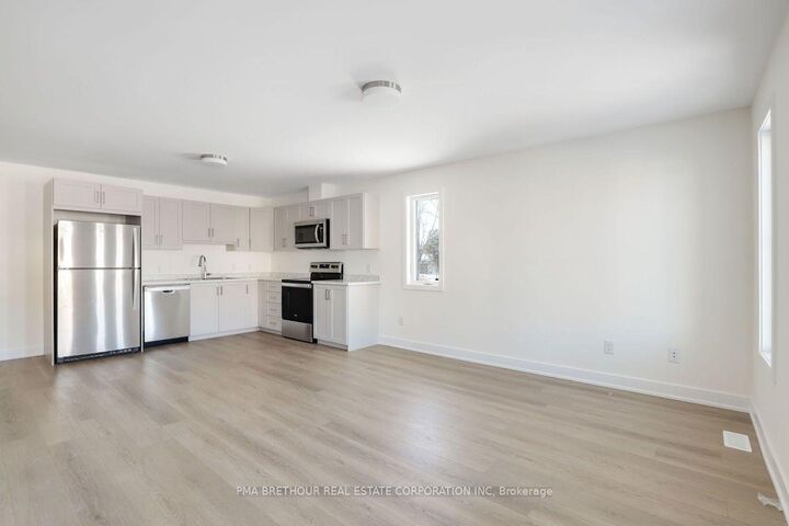 Photo de la propriété:  148 Doctor Agnes Craine Drive  ON K7A 0A5 