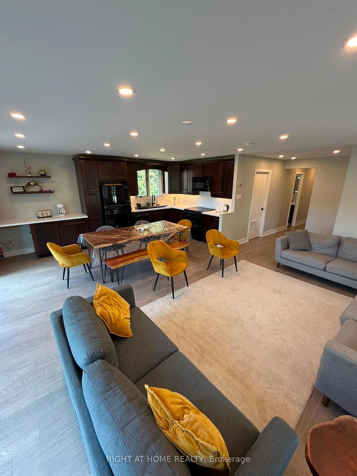 Property Photo:  53 Poplar Crescent  ON L0K 1B0 