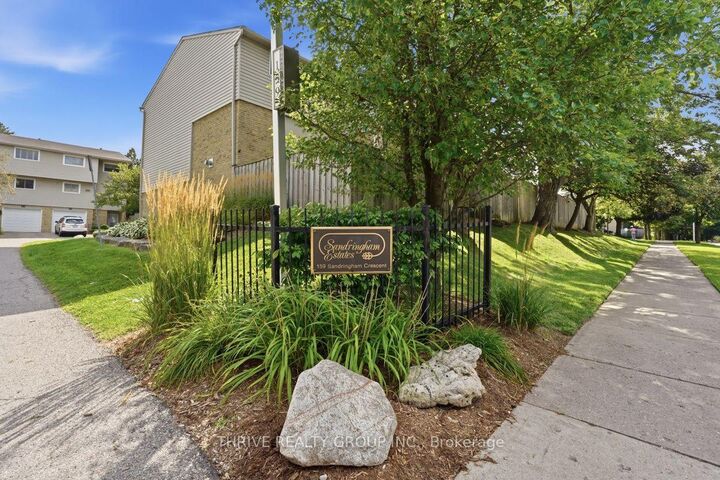 Property Photo:  159 Sandringam Crescent 8  ON N6C 5A9 