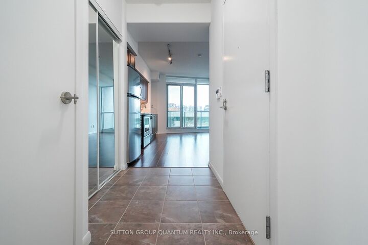 Property Photo:  209 Fort York Boulevard 773  ON M5V 4A1 