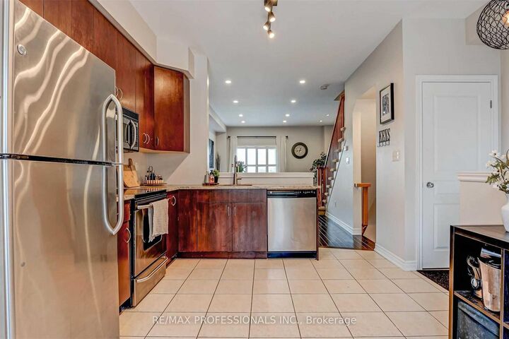Property Photo: 676 Rowley Common ON L7L 0A5
