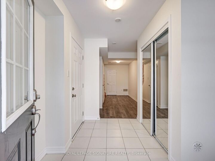 Property Photo:  20 Stratus Street  ON N2R 0K5 