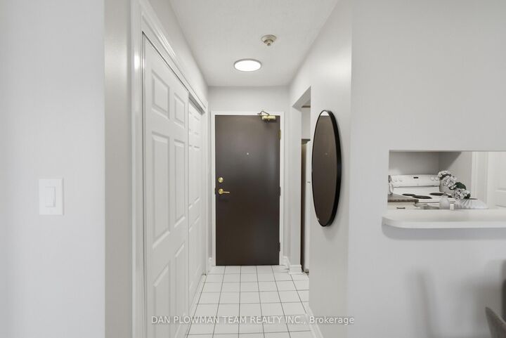 Property Photo: 191 Lake Driveway Drive W 410 ON L1S 7H9