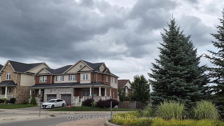 Property Photo: 24 Gunby Boulevard ON L8B 0T2