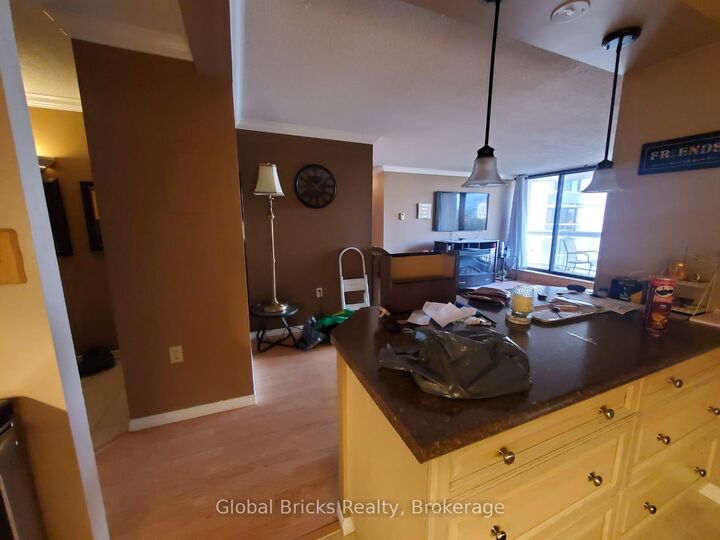 Property Photo:  323 Colborne Street 503  ON N6B 3N8 