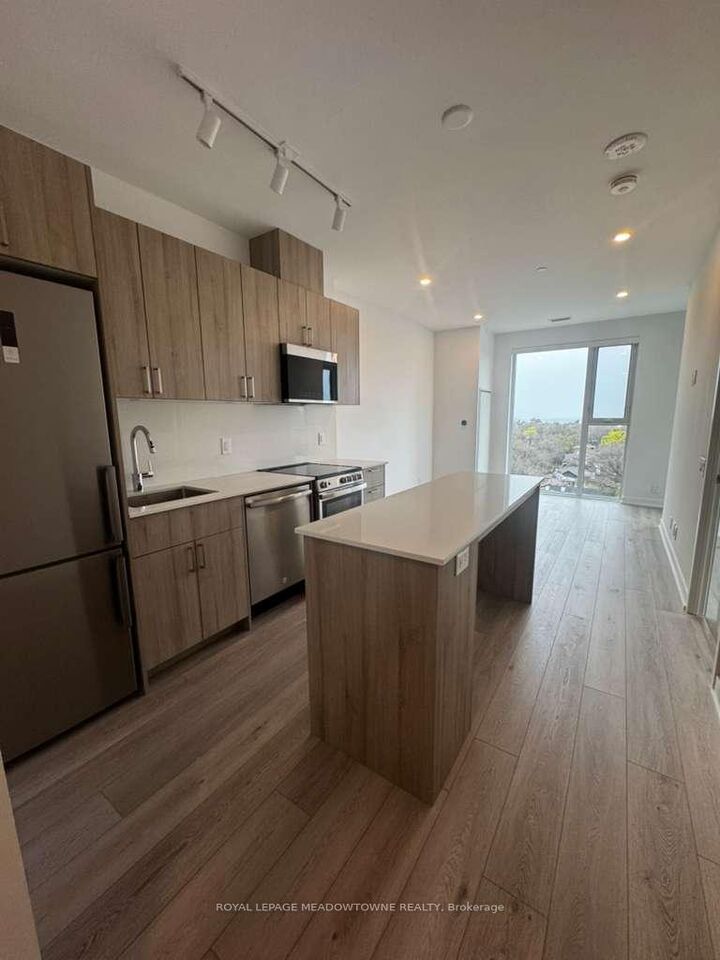 Property Photo:  1660 Bloor Street W 1210  ON M6P 0C6 