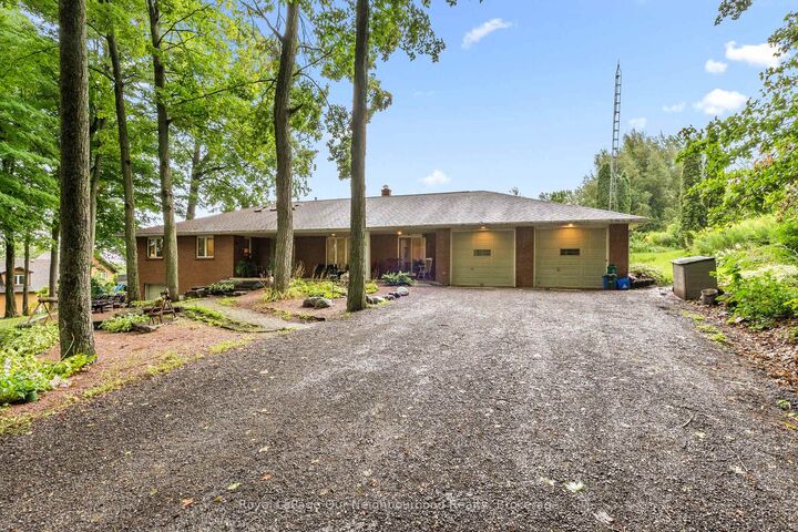 29 Edgewater Drive — photo 1
