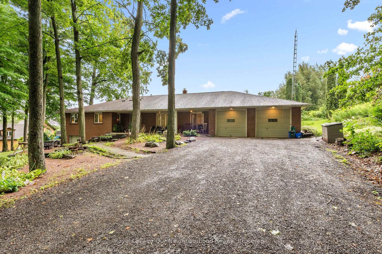 Property Photo: 29 Edgewater Drive ON K0K 2X0