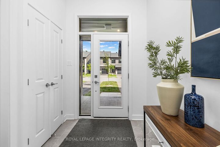 Property Photo: 213 Bristol Crescent ON K0G 1J0