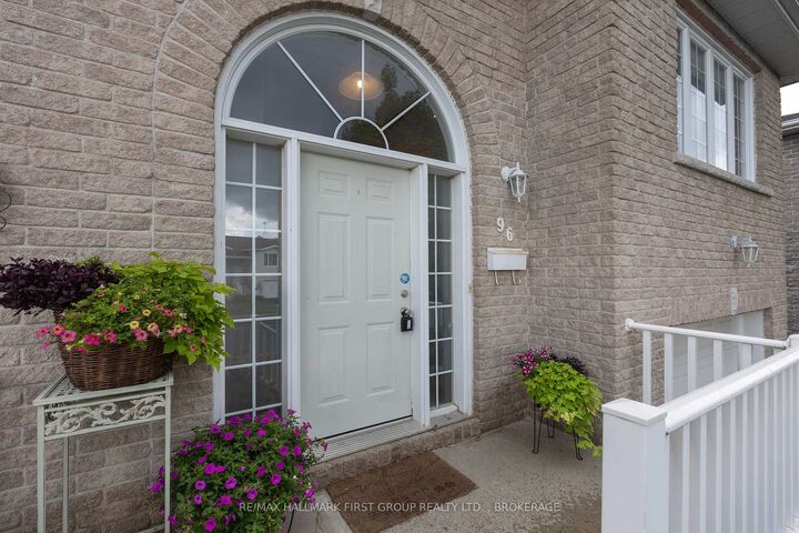 Property Photo:  96 Briceland Street  ON K7K 7L2 