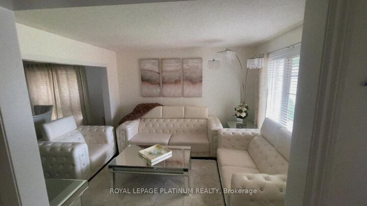 Property Photo: 119 Violet Street ON L4N 9M8