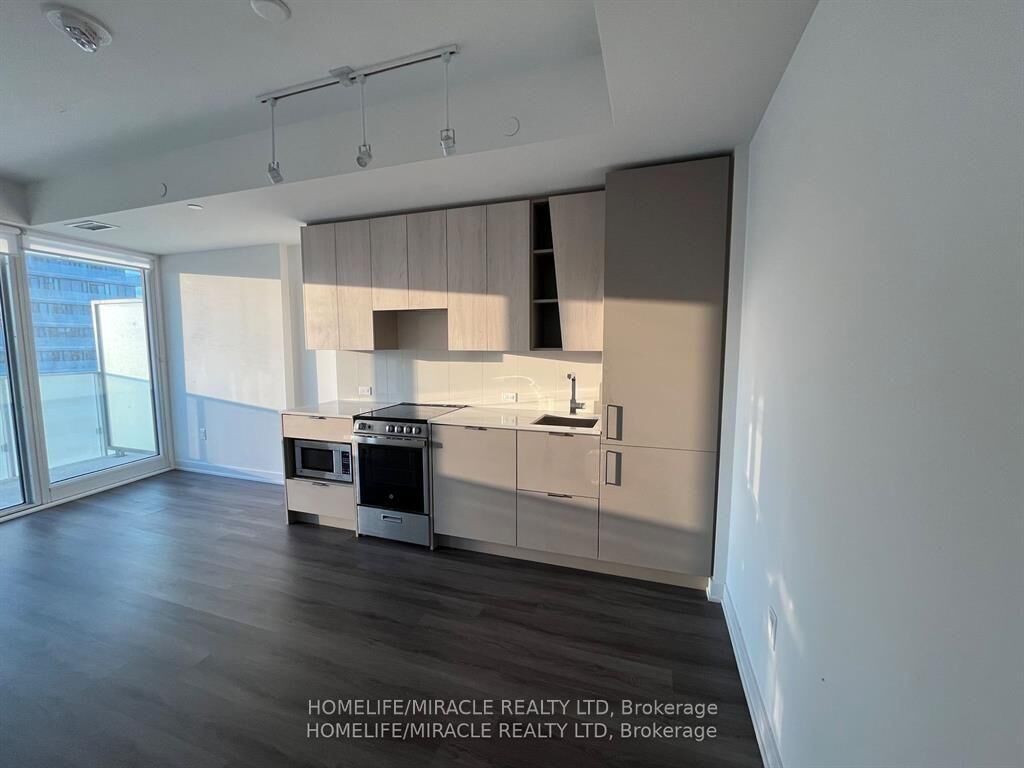 Property Photo: 3883 Quartz Road 2812 ON L5B 0M4