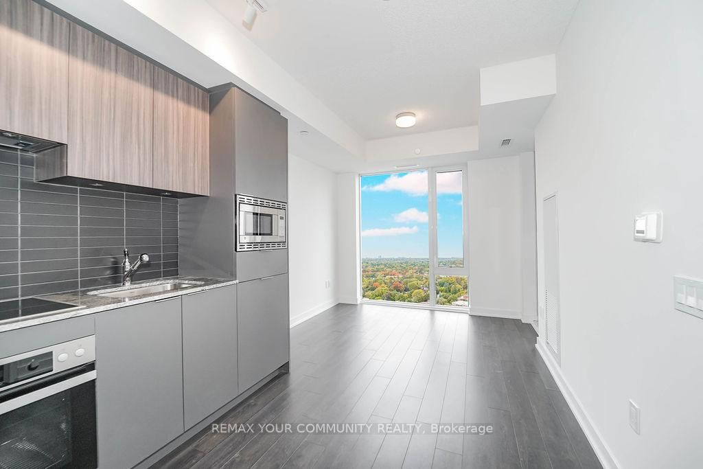 Property Photo: 50 O'Neill Road 2209 ON M3C 0R1