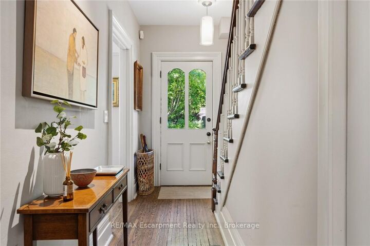 Property Photo: 332 Palmer Avenue ON L6J 1T3