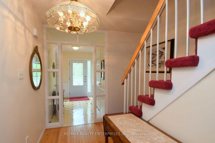 Property Photo: 4165 Fieldgate Drive 102 ON L4W 2M9