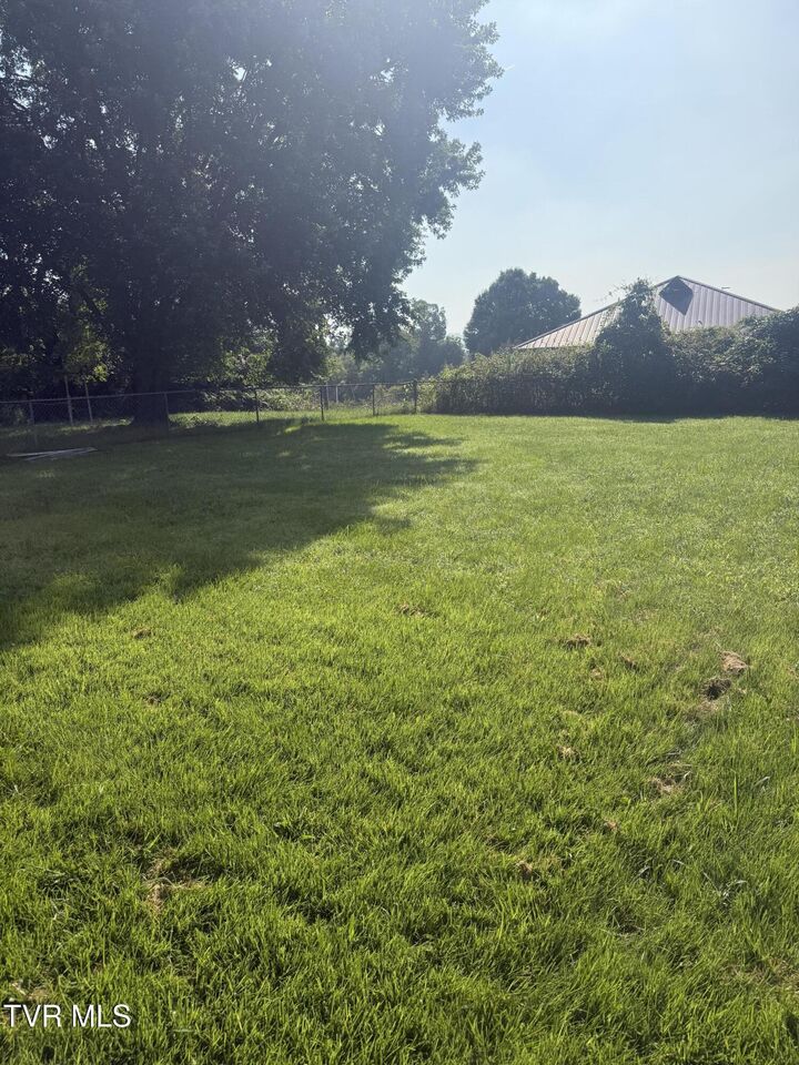Property Photo:  1741 Park Street  TN 37664 