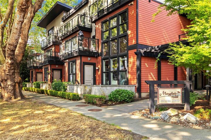 Property Photo: 630 Speed Ave #105 BC V8Z 1A4