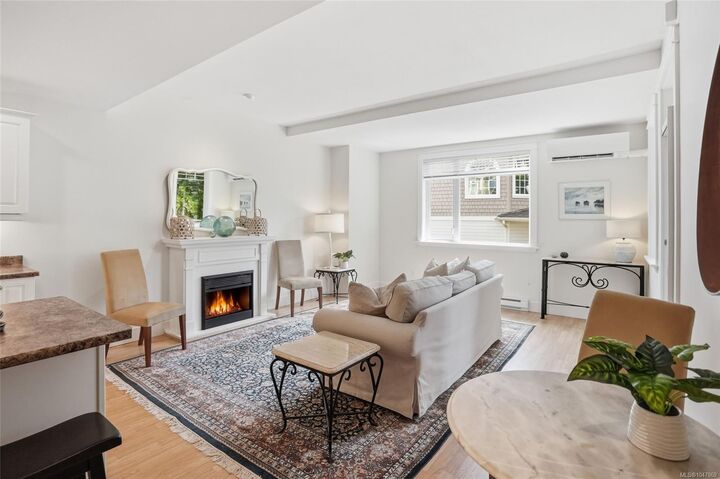 Property Photo: 193 Second Ave W #101 BC V9K 2N5