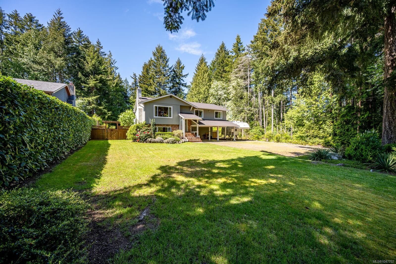 Property Photo: 1023 Sylvan Rd BC V9M 3Z1