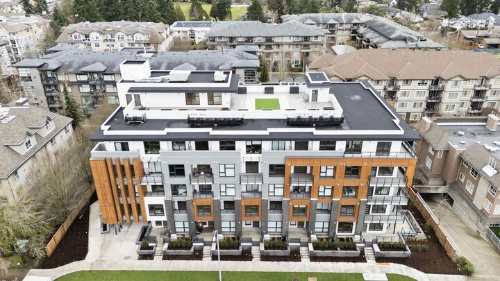 Property Photo:  15353 17 Avenue 211  BC V4A 1T8 