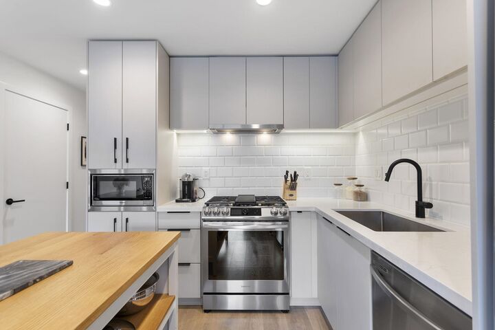 Property Photo: 3018 St George Street 301 BC V3H 2H7