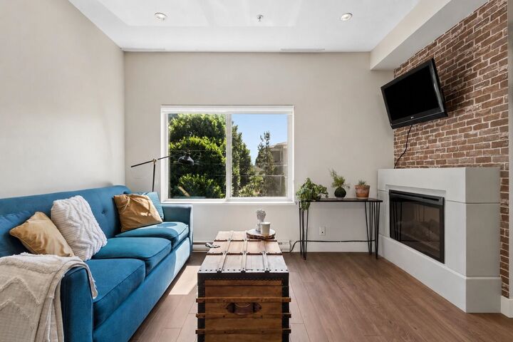 Property Photo:  1273 Marine Drive 206  BC V7P 1T3 