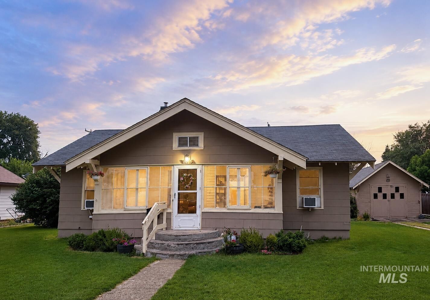 Property Photo:  1015 E Street  ID 83350 