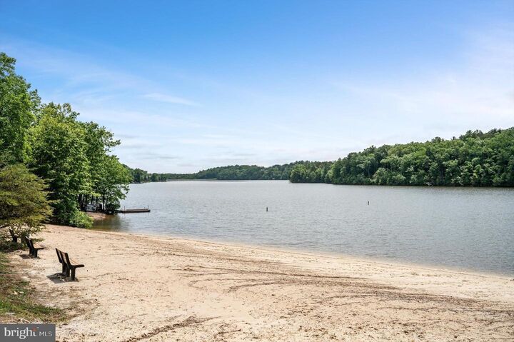 Property Photo: 1003 W Masters Drive VA 22625