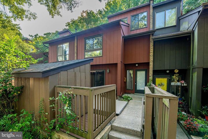 Property Photo:  11903 Escalante Court  VA 20191 