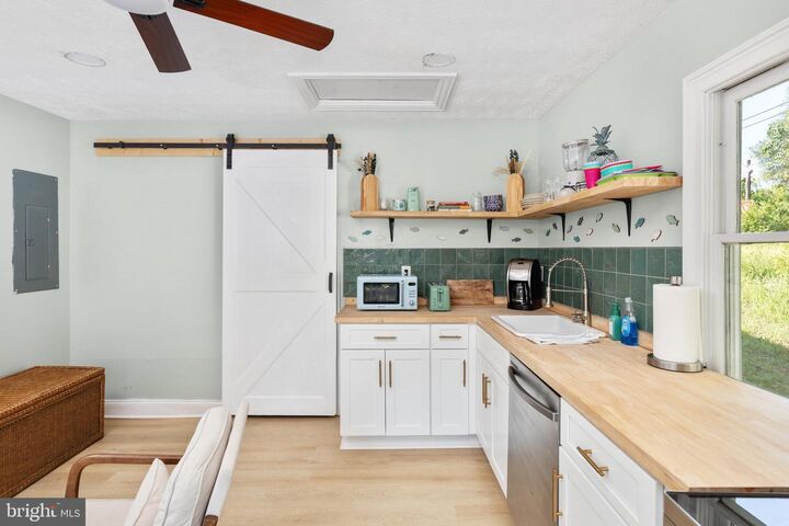 Property Photo: 1412 Old Winchester Pike VA 22630