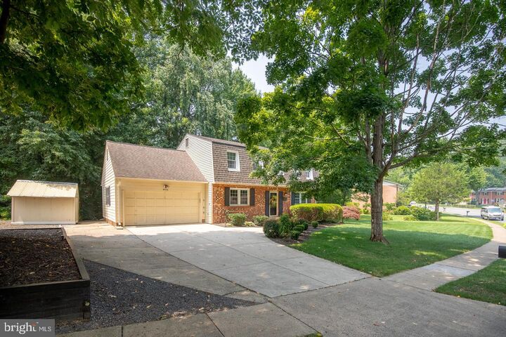 Property Photo:  4836 Gainsborough Drive  VA 22032 