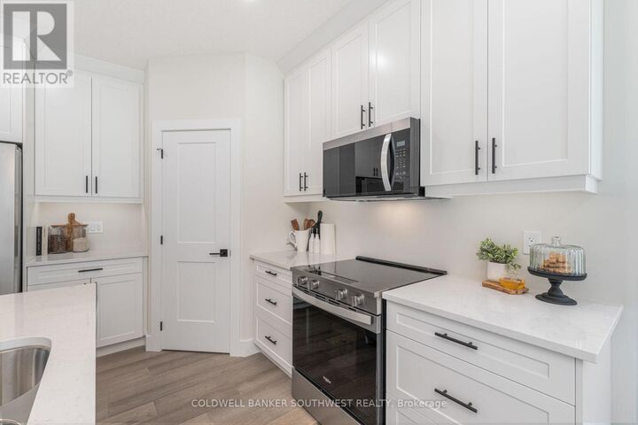 Property Photo:  415 Anise Lane  ON N7S 0G6 